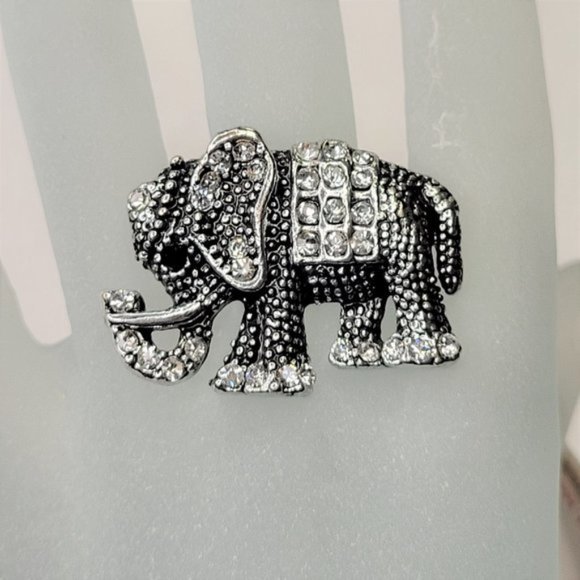 Silver Crystal Jeweled Elephant Adjustable Ring - Picture 2 of 5